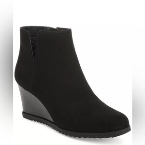 Style & Co. Black Wedge Shoes‎ Sleek Design